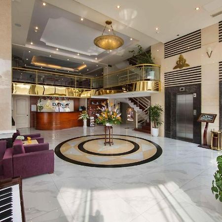 Danly Hotel 24 Dao Tan Hn - By Bay Luxury Ханой Екстериор снимка